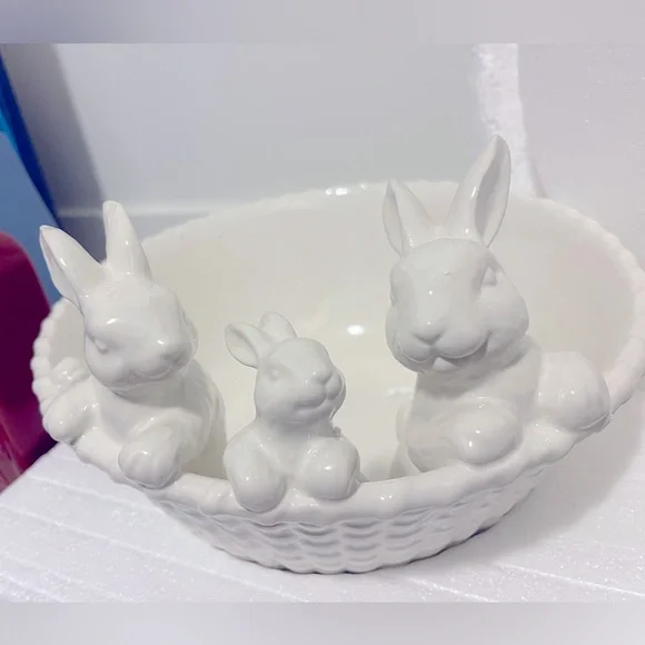 New with Tags- Pottery Barn Bunny Trio Basket Large Serving Bowl -  White NIB #2 - Picture 6 of 14